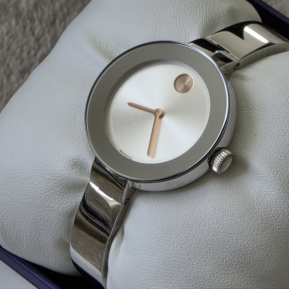 Movado Accessories - CYBER MONDAY ⌚️NWT Women's Movado Bold 34mm Bangle Bracelet Watch⌚️ Christmas!